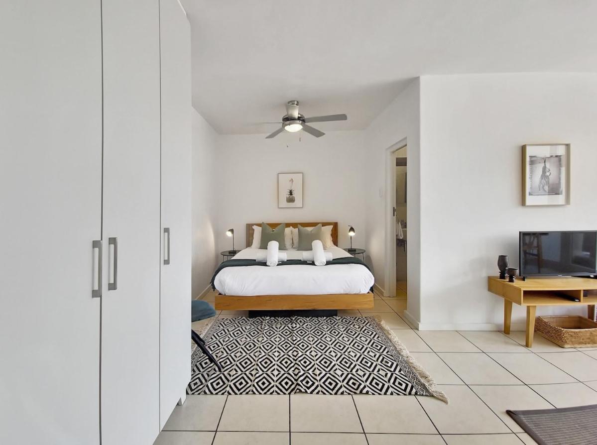 Cosy, Central, Homely Feel Cape Town