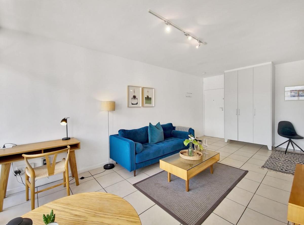Cosy, Central, Homely Feel Apartment Cape Town